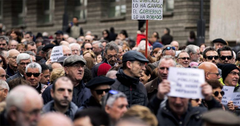 pensionista y jubilados se manifiestas en vitoria gasteiz