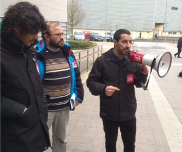 Concentracion de apoyo a los anestesistas denunciantes de la OPE de osakidetza