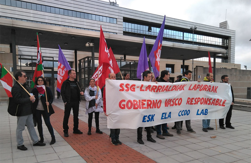 Protesta transporte sanitario en Araba