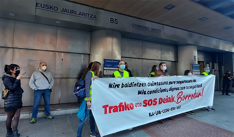 SOS Deiak y Tráfico reivindican unas condiciones laborales dignas