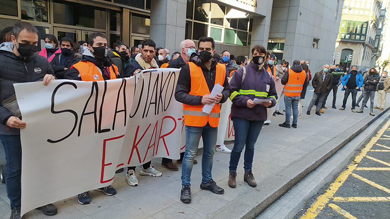 Mostramos nuestra solidaridad con el colectivo de trabajadores y trabajadoras denunciadas en los conflictos del Metal de Bizkaia, PCB, Tubacex y Petronor.