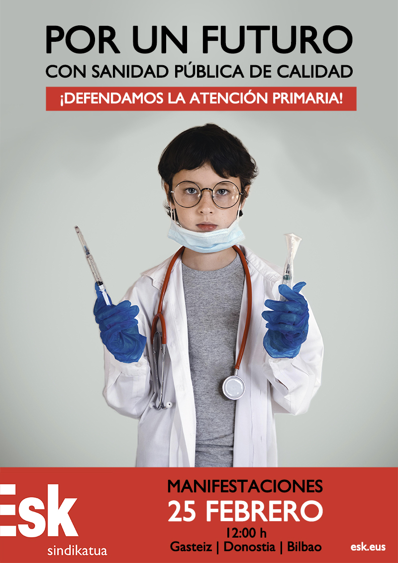 Un niño vestido de médico