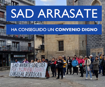 Concentración en favor de las trabajadoras del SAD de Arrasate
